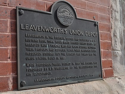 leavenworth riverfront community center