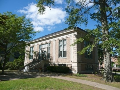 Free Public Library