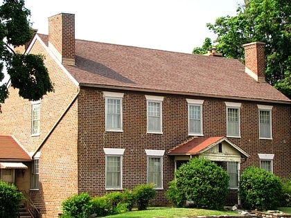 Avery Russell House