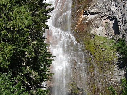 spray falls mount rainier nationalpark