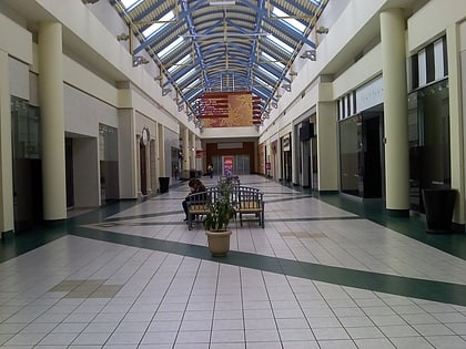 mall at the source westbury
