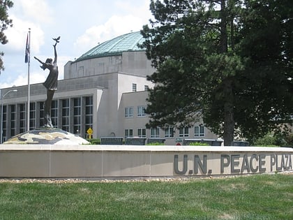 united nations peace plaza independence