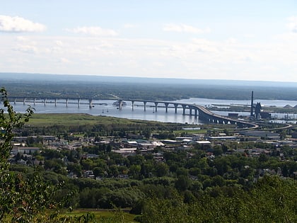 richard i bong memorial bridge duluth