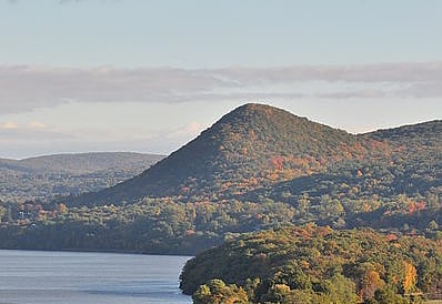 sugarloaf hill hudson highlands state park