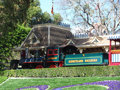 disneyland railroad anaheim