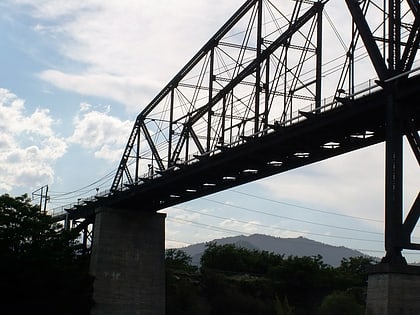 columbia river bridge east wenatchee