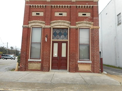old merchants and farmers bank building emporia