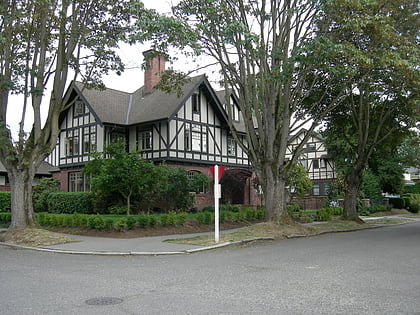 Harvard-Belmont Landmark District