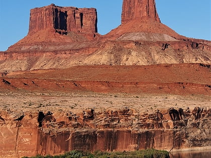 Buttes of the Cross