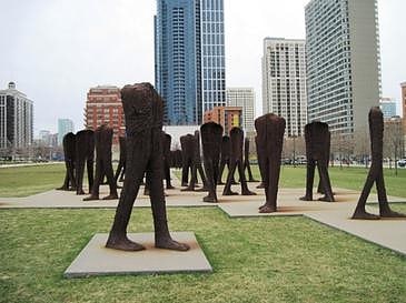 agora sculpture chicago