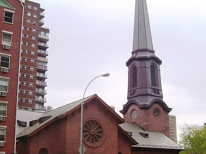 iglesia de los santos apostoles nueva york