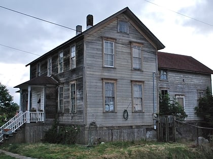 peter and maria larson house astoria