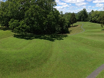 tumulus du grand serpent peebles