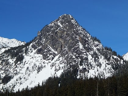 guye peak alpine lakes wilderness