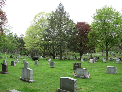 walnut hills cemetery newton