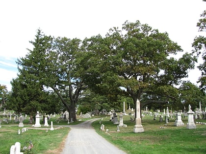 oak grove cemetery gloucester