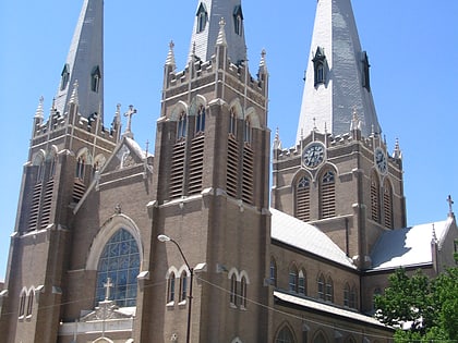 cathedrale de la sainte famille de tulsa