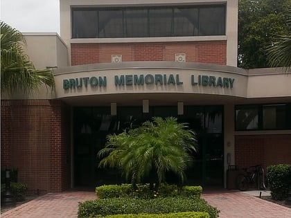 Bruton Memorial Library