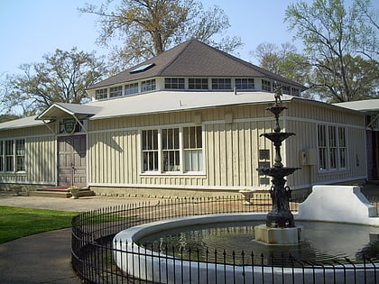 Highland Park Dentzel Carousel and Shelter Building