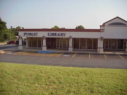 Arlington Public Library - Woodland West Branch
