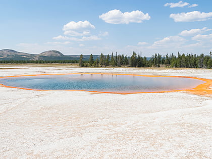 turquoise pool parque nacional de yellowstone