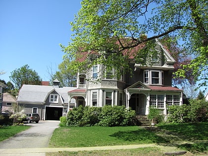 house at 25 avon street wakefield