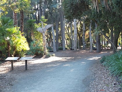 papua new guinea sculpture garden palo alto