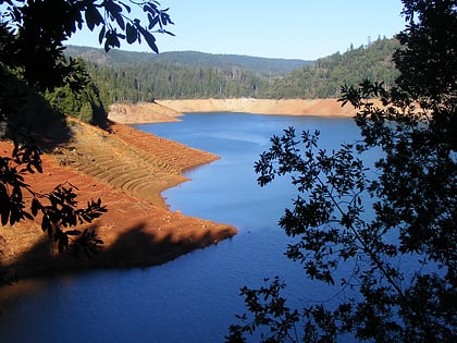 new bullards bar reservoir bosque nacional tahoe