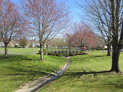 Red Sunset Park