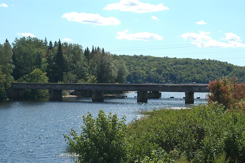 trunk line bridge no 1 van riper state park