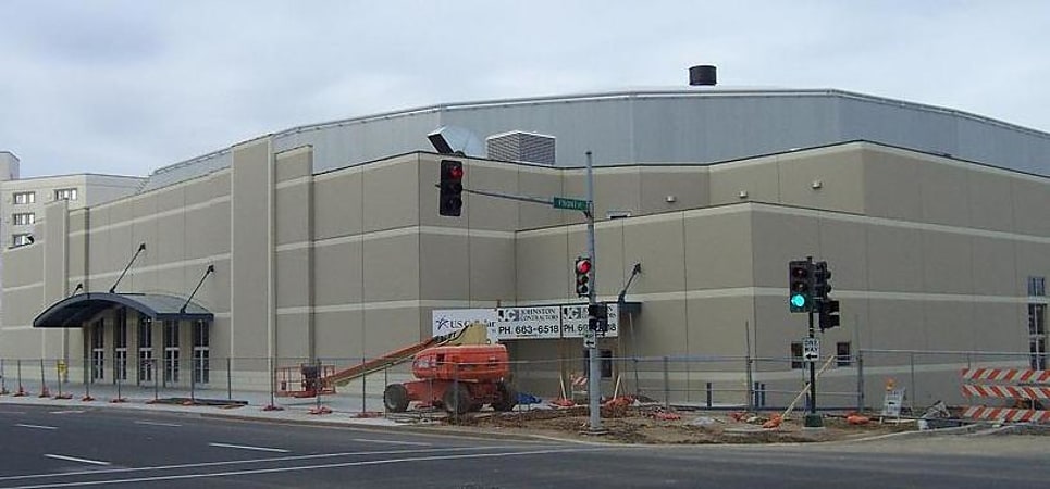 grossinger motors arena bloomington