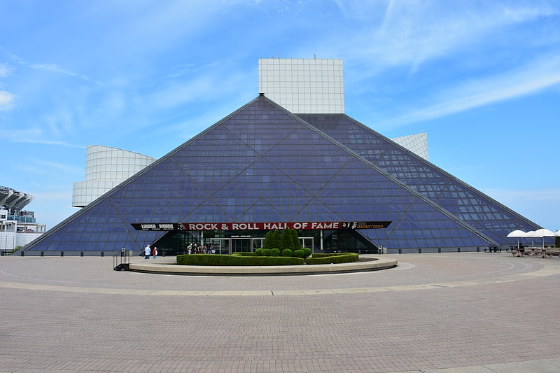 rock and roll hall of fame cleveland
