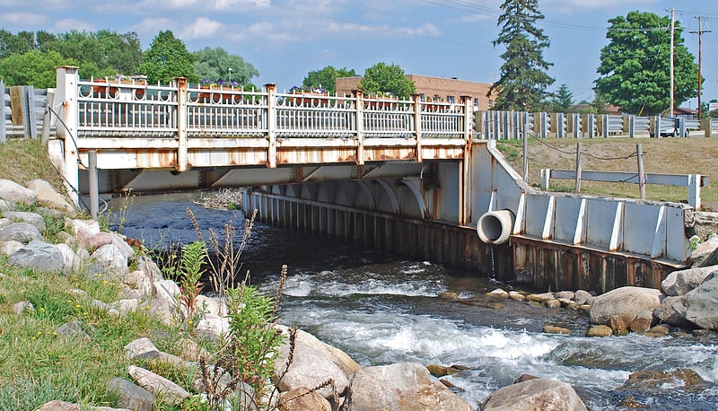 m 72 au sable river bridge grayling