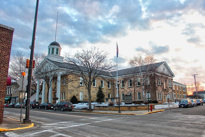 iowa county courthouse dodgeville