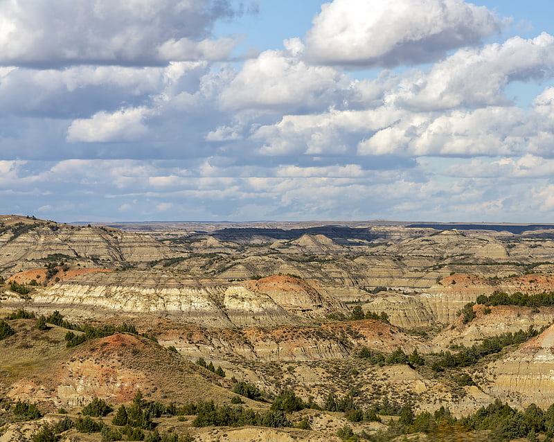 painted canyon theodore roosevelt national park