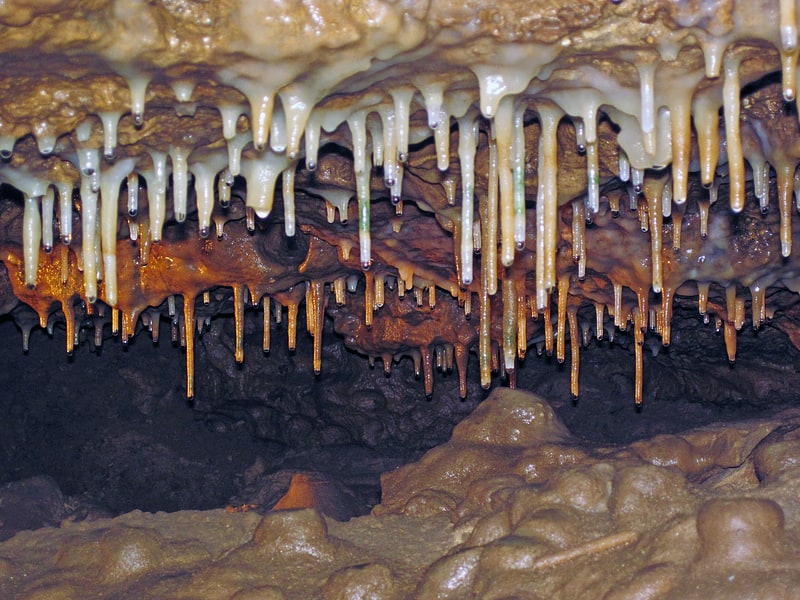 crystal cave spring valley