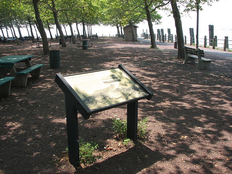 Hudson River Waterfront Walkway