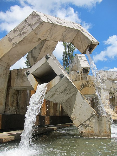 Vaillancourt Fountain