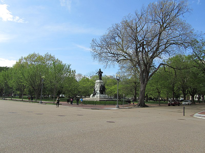Statue of the Marquis de Lafayette