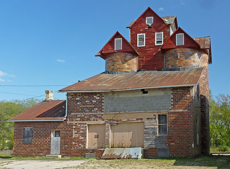 Chase Grain Elevator, Sun Prairie