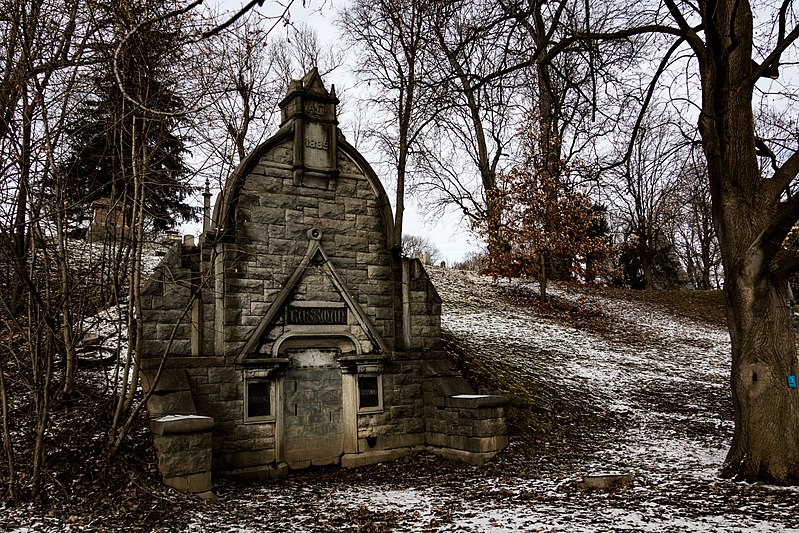 Oakwood Cemetery