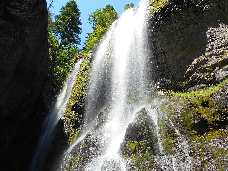 Henline Falls