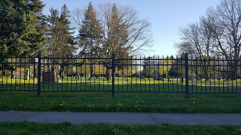 Multnomah Park Cemetery