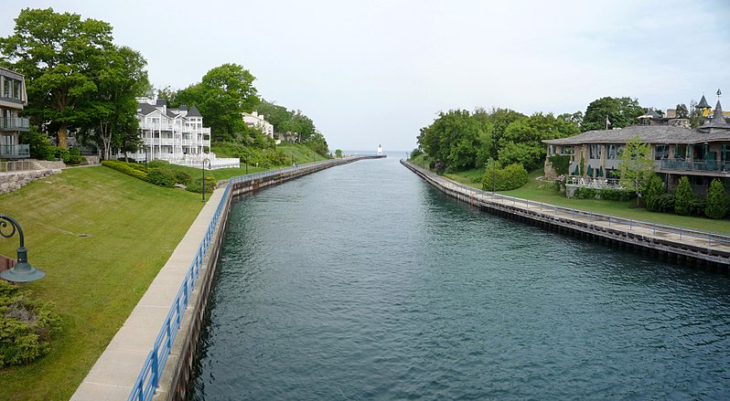 US 31–Island Lake Outlet Bridge