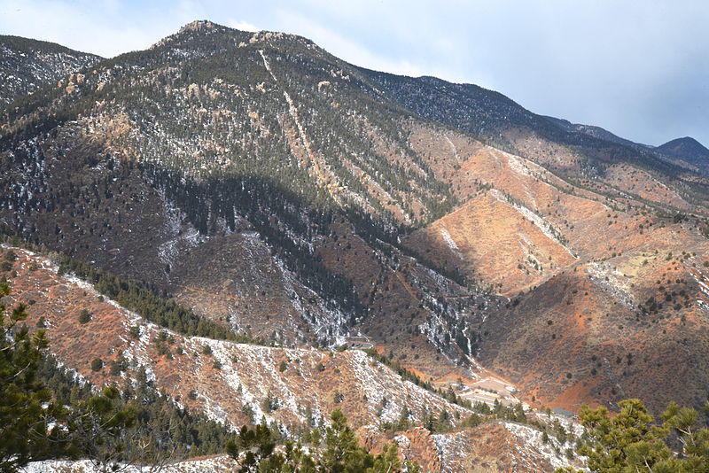 Manitou Incline