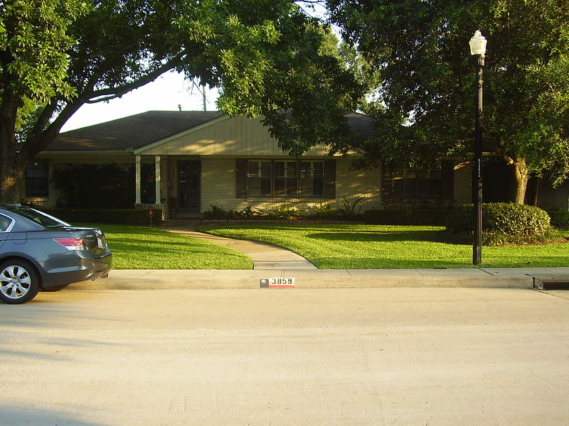 Braeswood Place