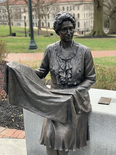 Virginia Women's Monument