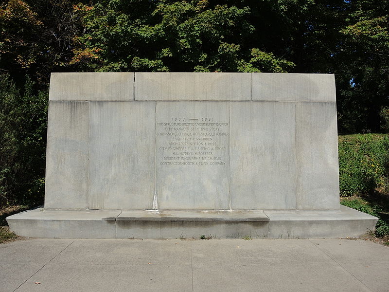 Veterans Memorial Bridge