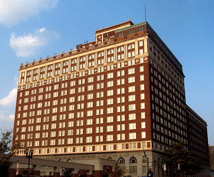 Downtown Louisville, Louisville