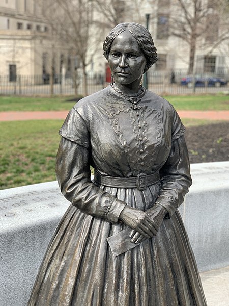 Virginia Women's Monument